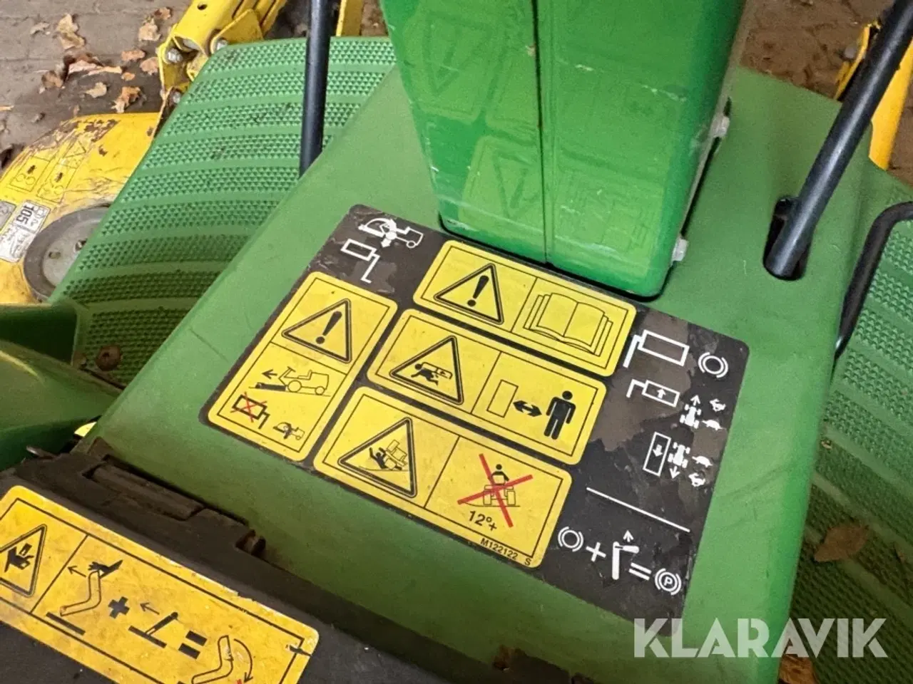 Billede 10 - Græsslåmaskine Johndeere F525