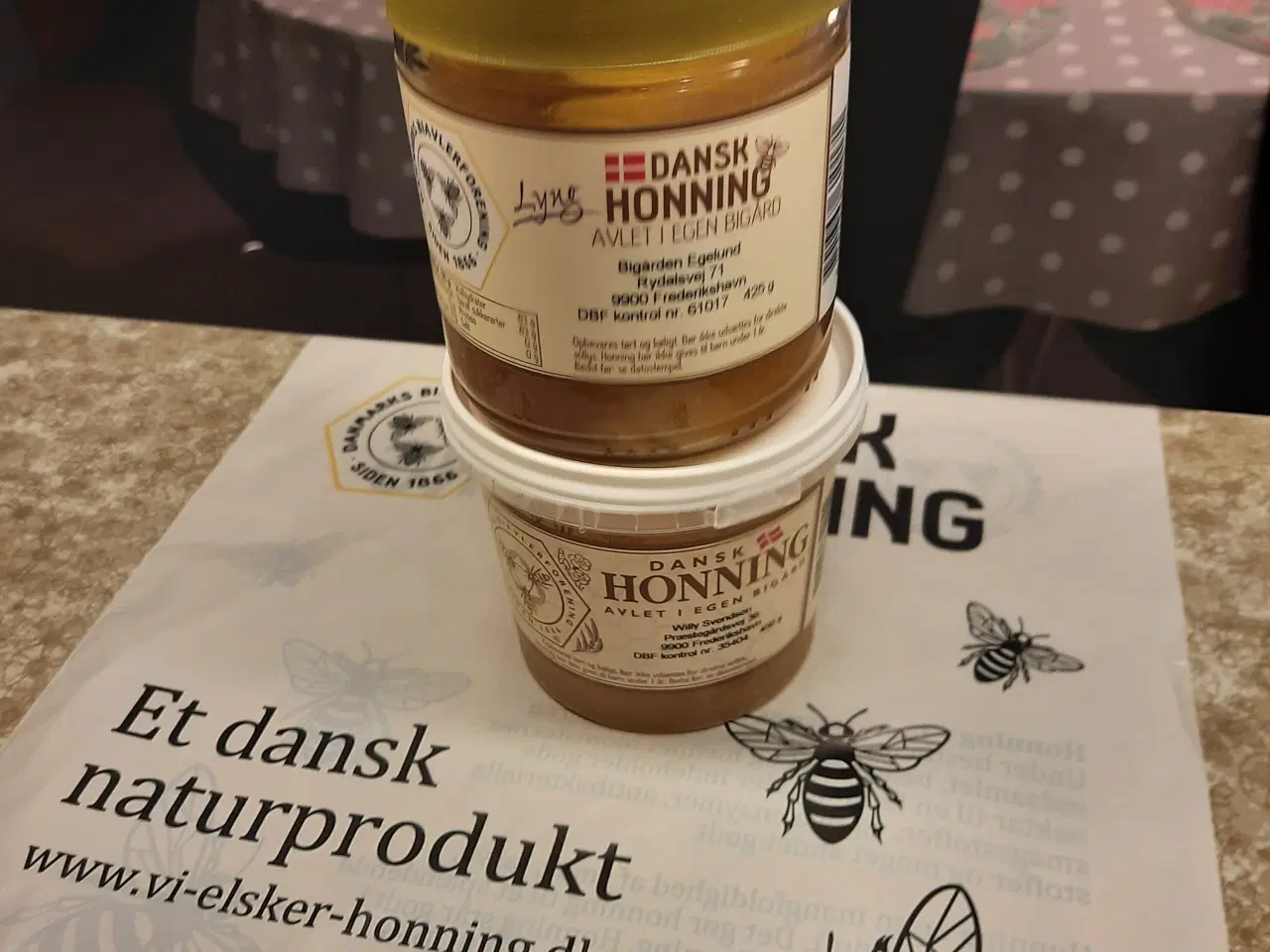 Billede 2 - Honning fra egen bigård.