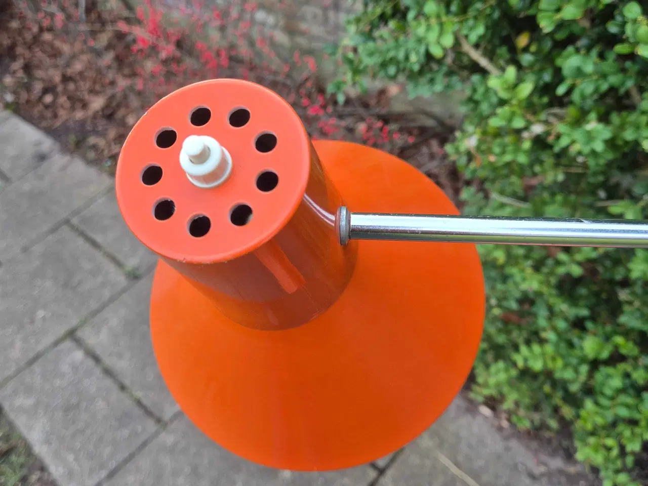 Billede 5 - Orange gulvlampe med skærm som på en arkitektlampe