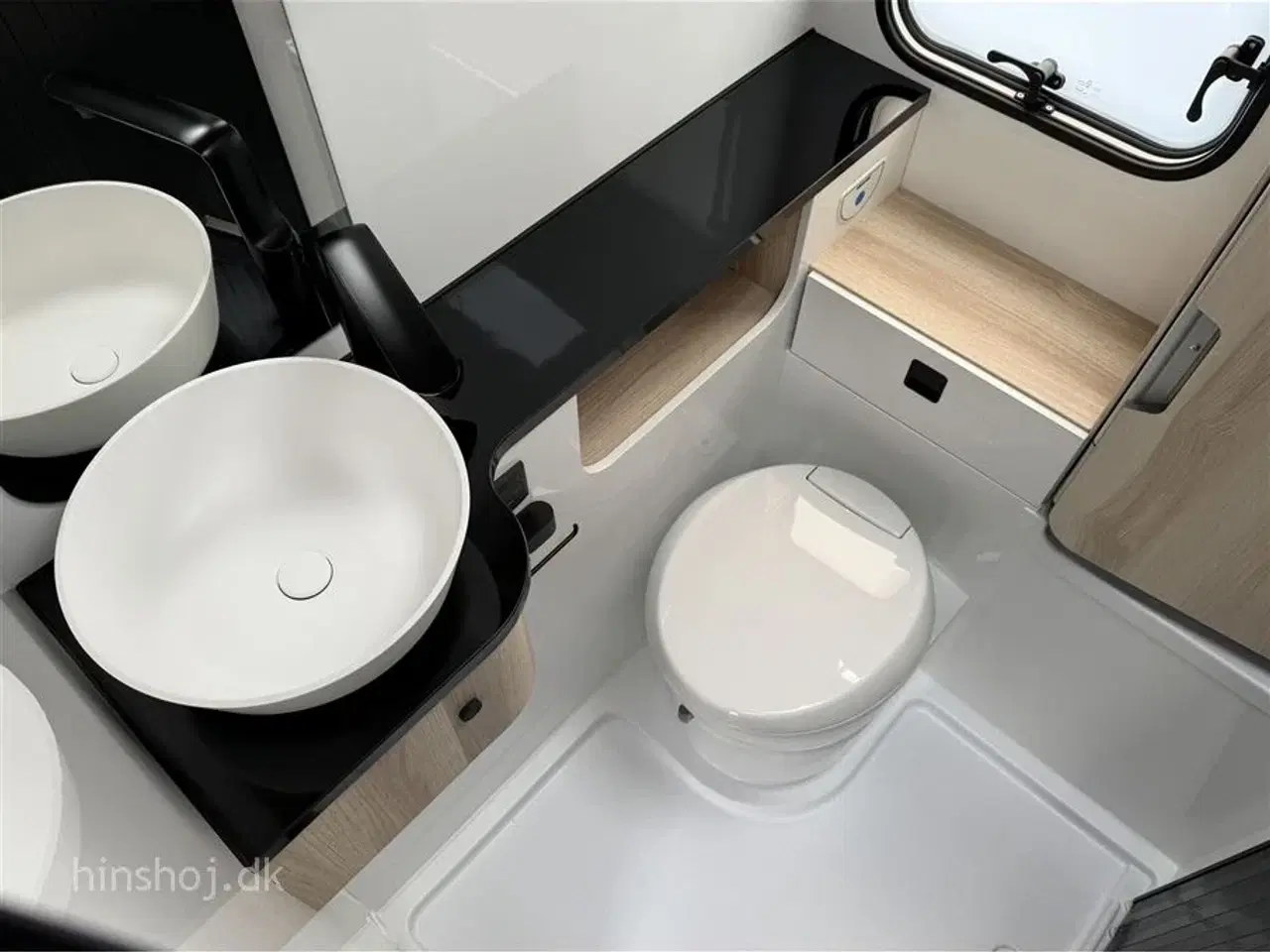 Billede 9 - 2026 - Hobby De Luxe 460 SFf   2026 Hobby De Luxe 460 SFf DK Line Se den hos Hinshøj Caravan A/S