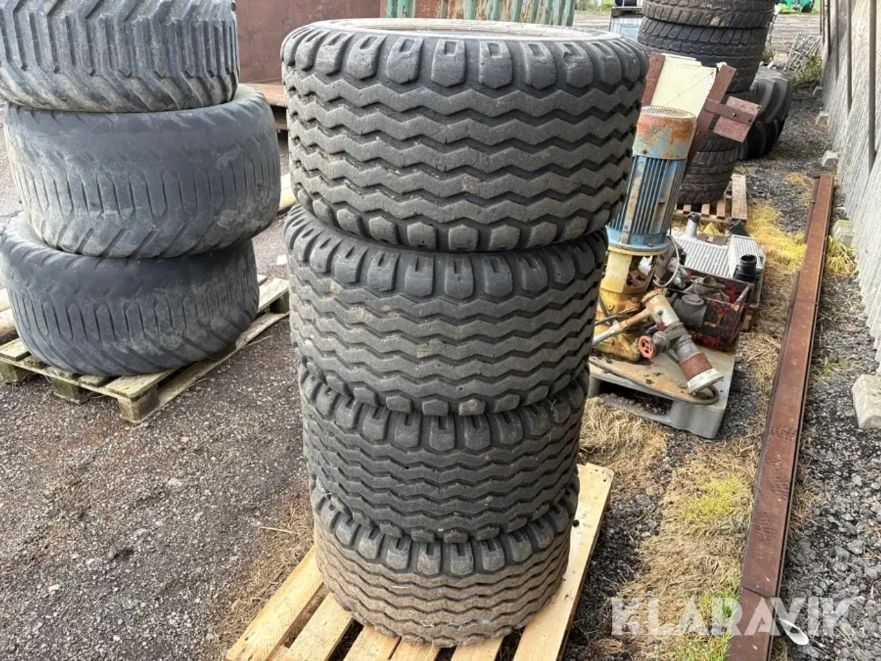 Billede 4 - Dæk BKT Implement-AW705 4 styk.