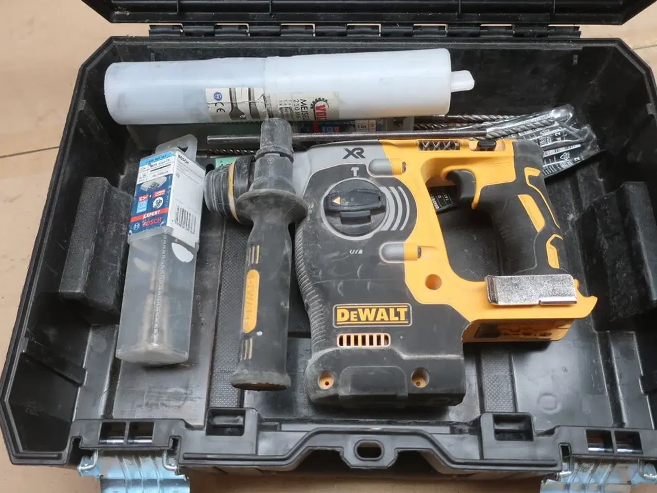 Billede 1 - Borehammer DEWALT DCH273