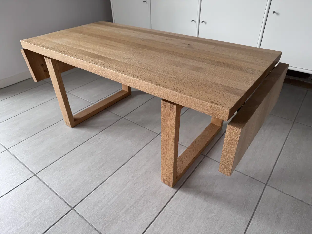 Billede 1 - Sofabord i massiv egetræ