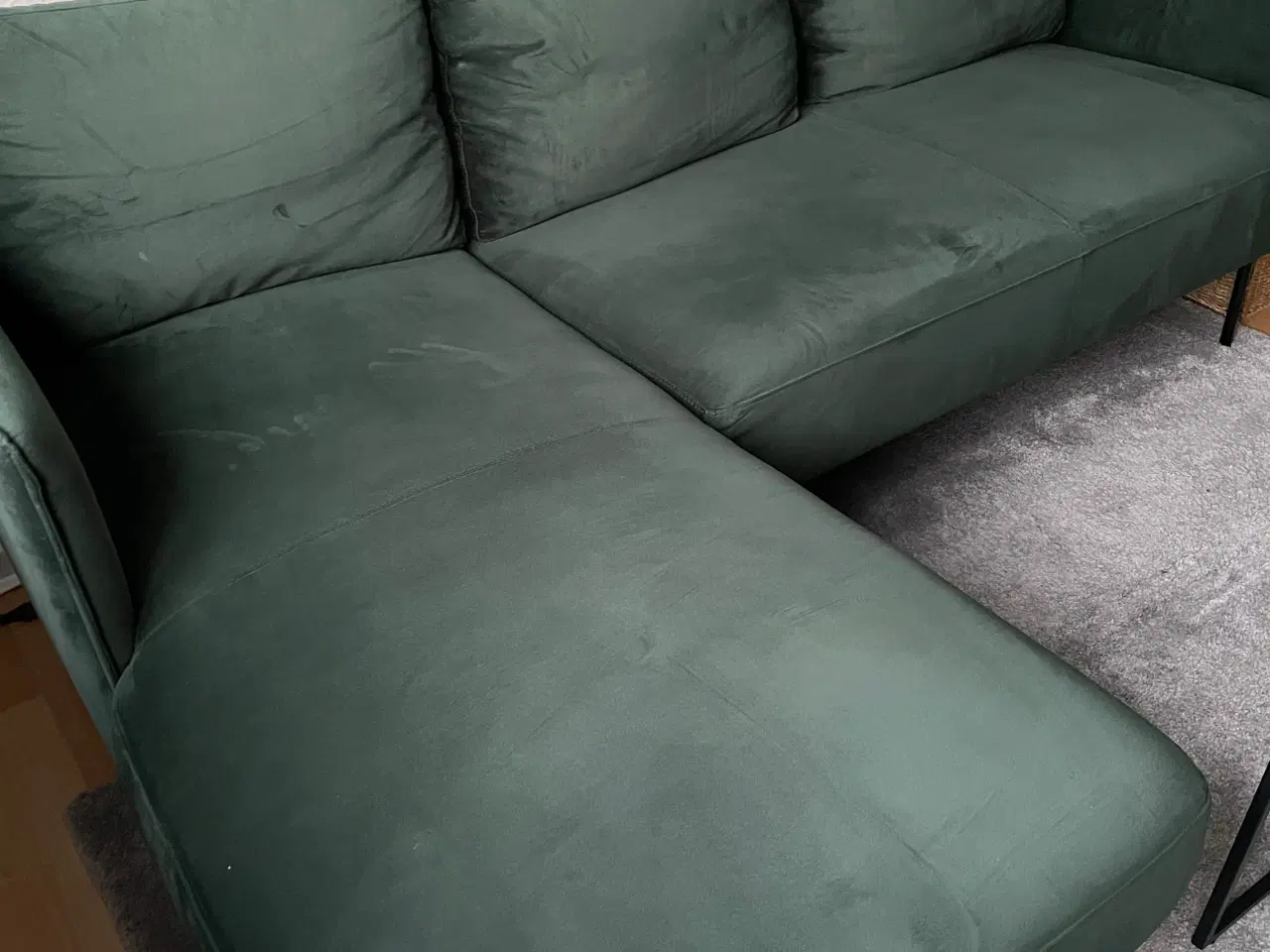 Billede 2 - Velour Sofa GIVES VÆK