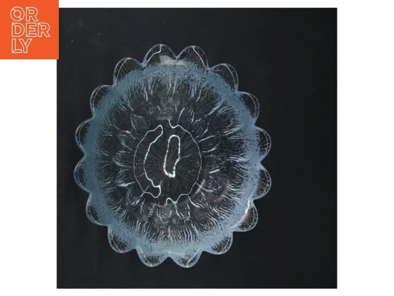 Billede 3 - Holmegaard SW glas skål med mønstret kant (str. 8x18 cm)