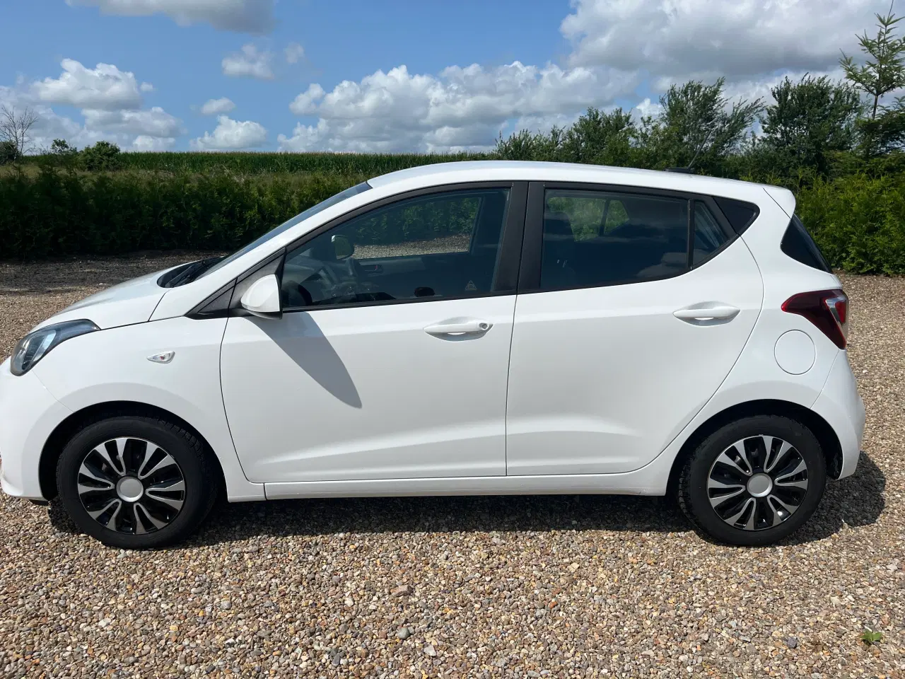 Billede 1 - super velholdt Hyundai i10 1,0 Touch fra 2018