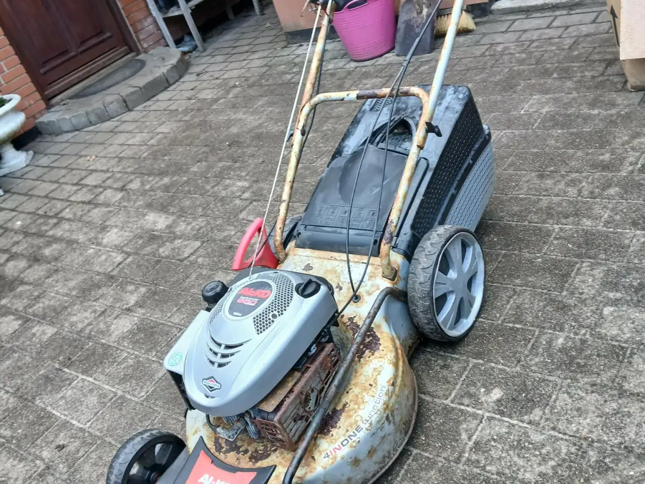 Billede 2 - Alko 650 plæneklipper