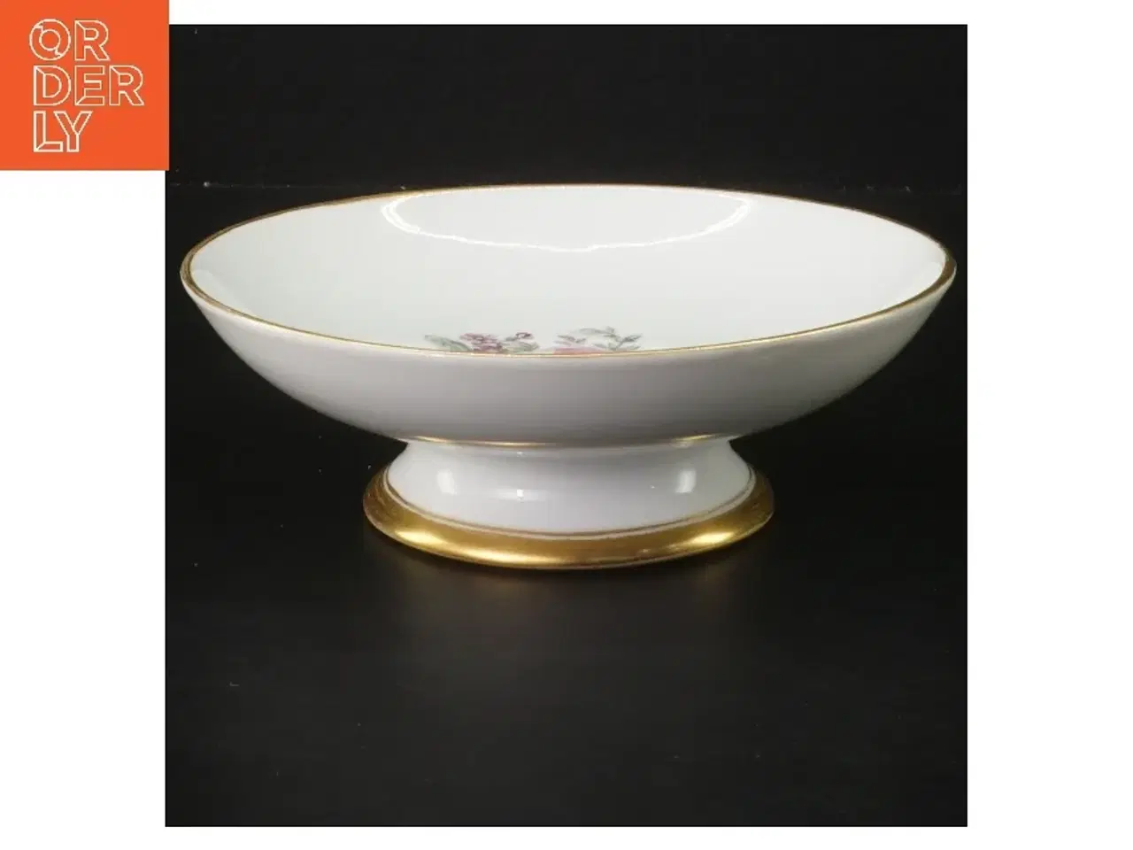 Billede 1 - Porcelænsskål med blomstermotiv fra Royal Copenhagen (str. Ø 17,5 cm)