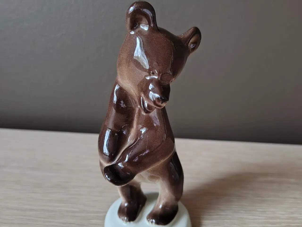 Billede 1 -  Fin Lomonosov bjørnefigur