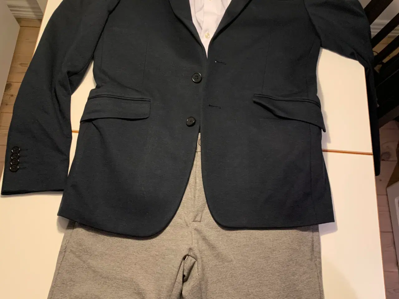 Billede 1 - Konfirmationtøj