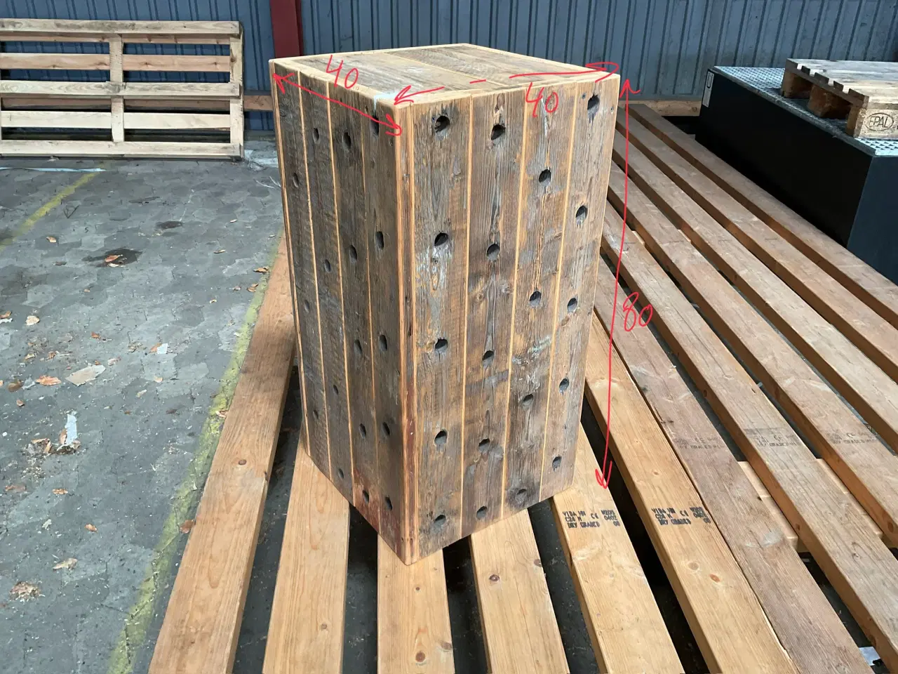 Billede 2 - Podie/Pedistal i upcycled Træ