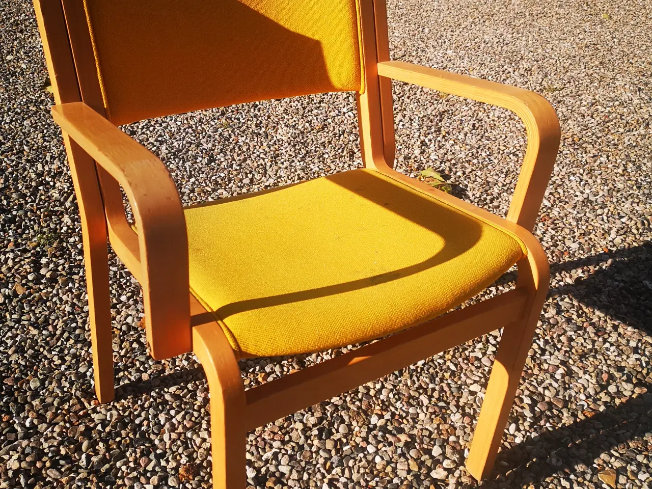 Billede 3 - Magnus Olesen stole i gul
