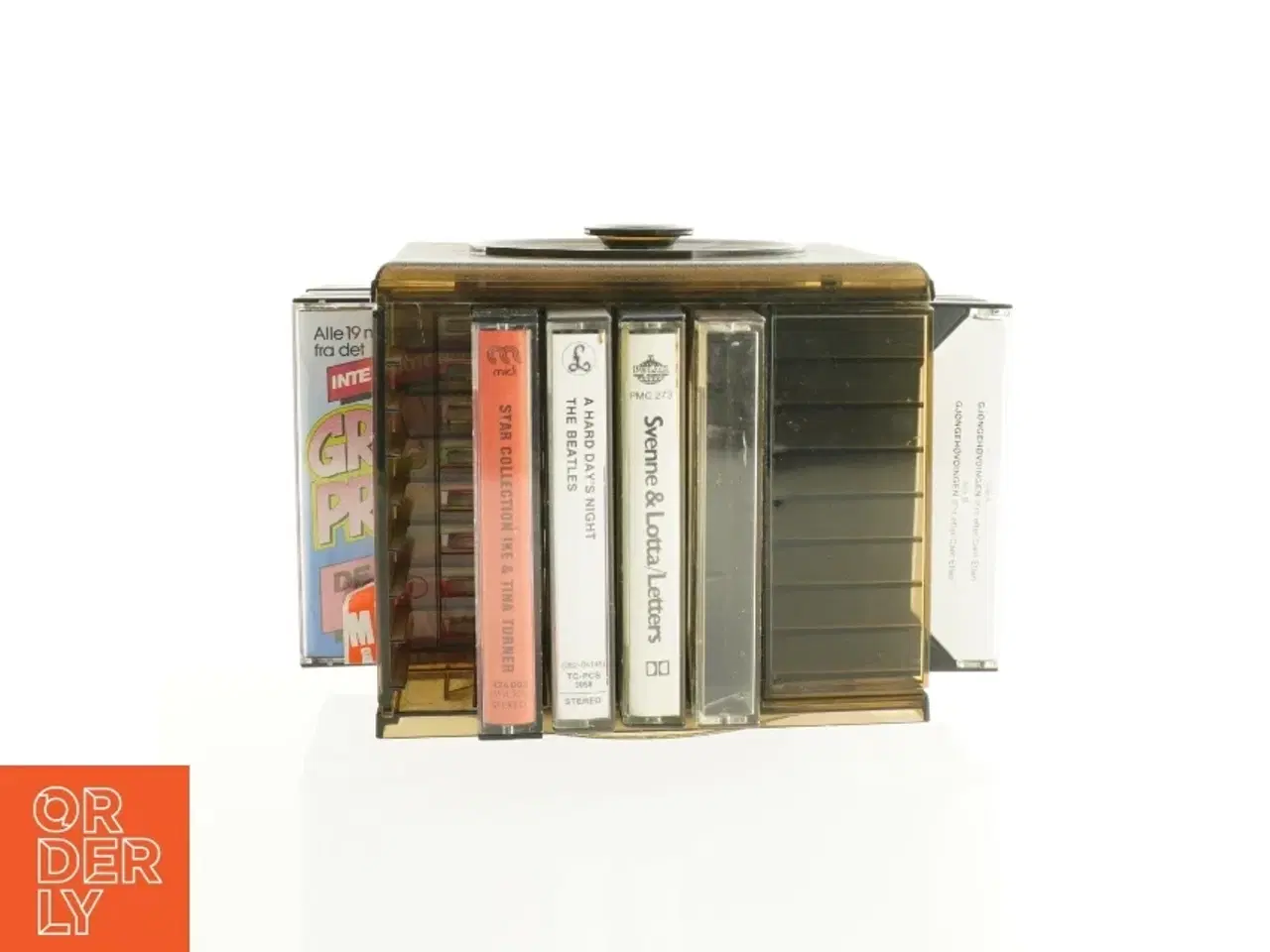 Billede 1 - Holder med kassettebånd (str. 20 x 20 cm)