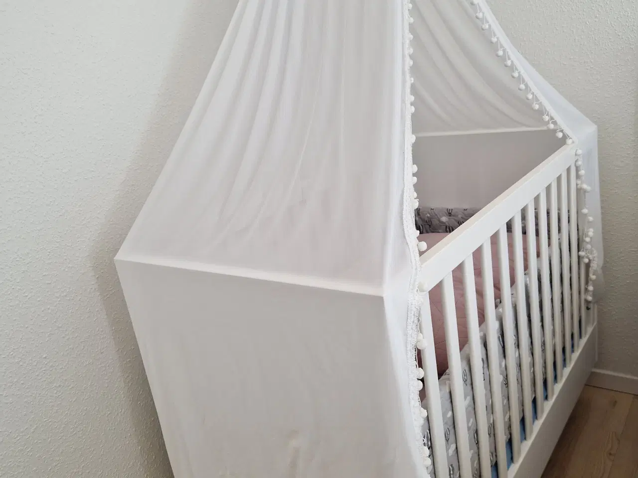 Billede 1 - Baby Sam tremmeseng 
