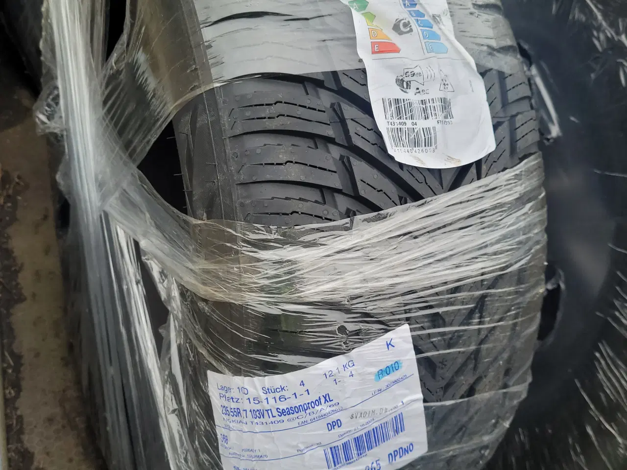 Billede 1 -  235/55R17 vinterdæk