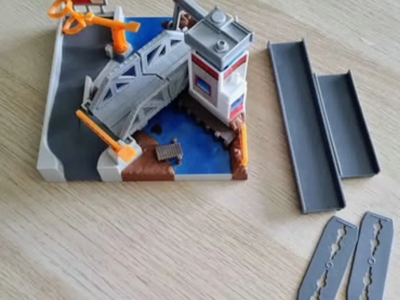 Billede 4 - Micro Machines Drawbridge Bay, Hiways and Biways
