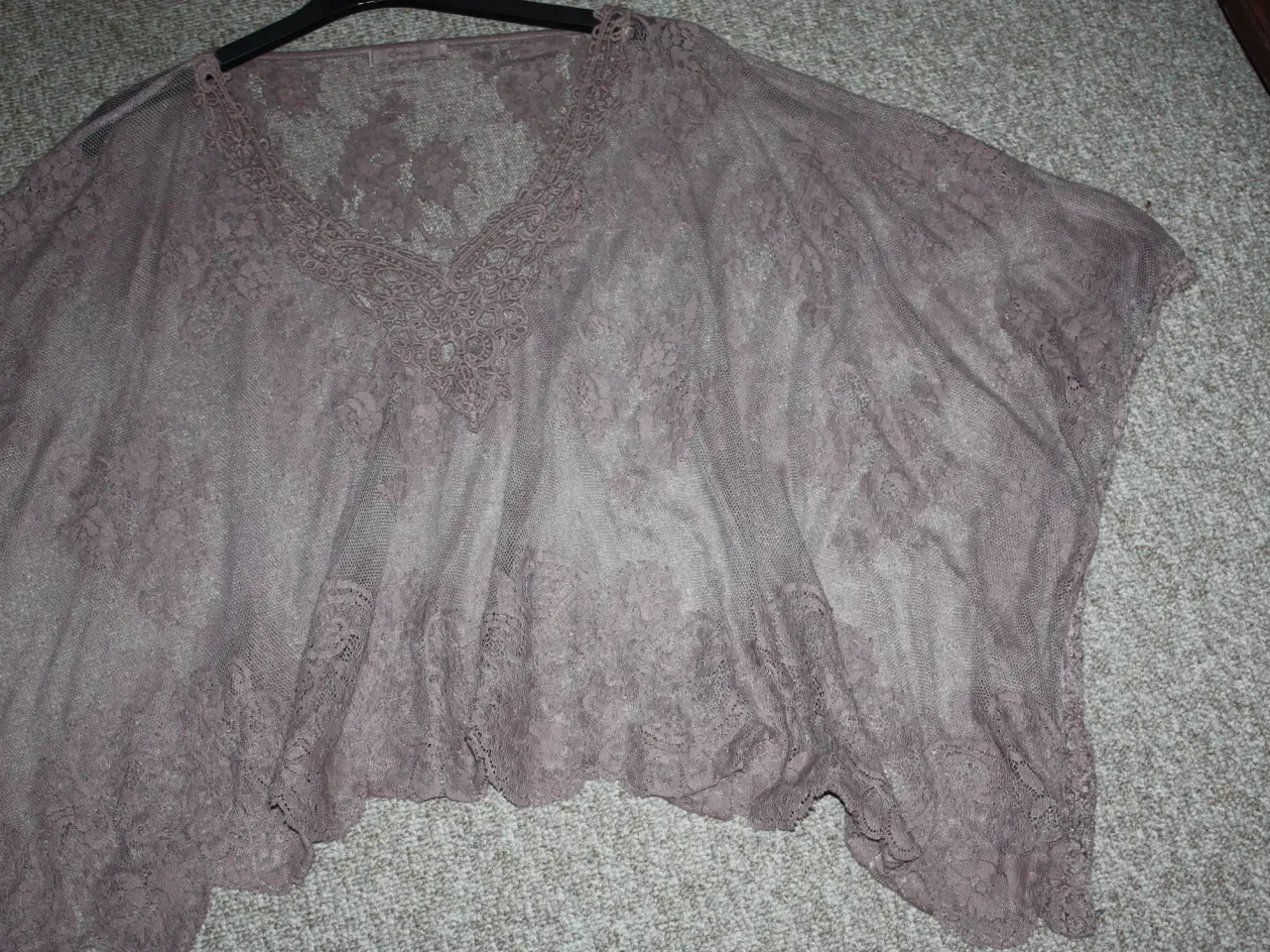 Billede 4 - Bluse Cream str. L/XL