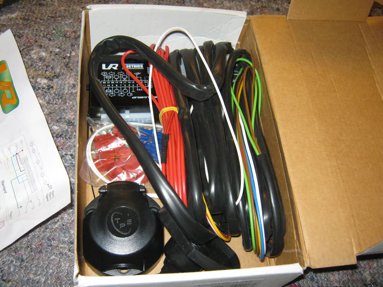 Billede 1 - Anhængertræk-Ledningsnet..