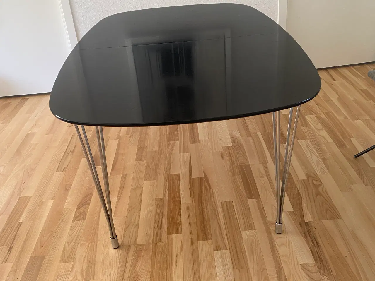 Billede 1 - Spisebord Gangsø