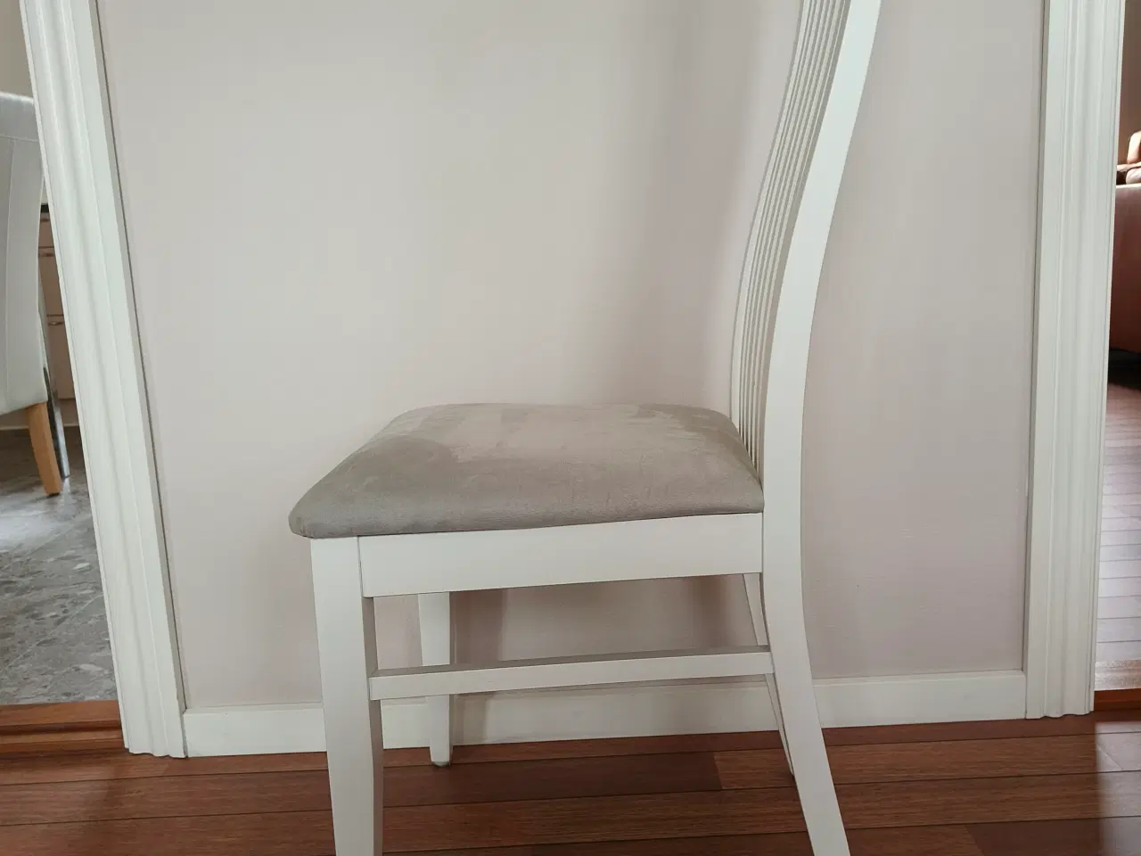 Billede 4 - Lang bord med stole til spisestue