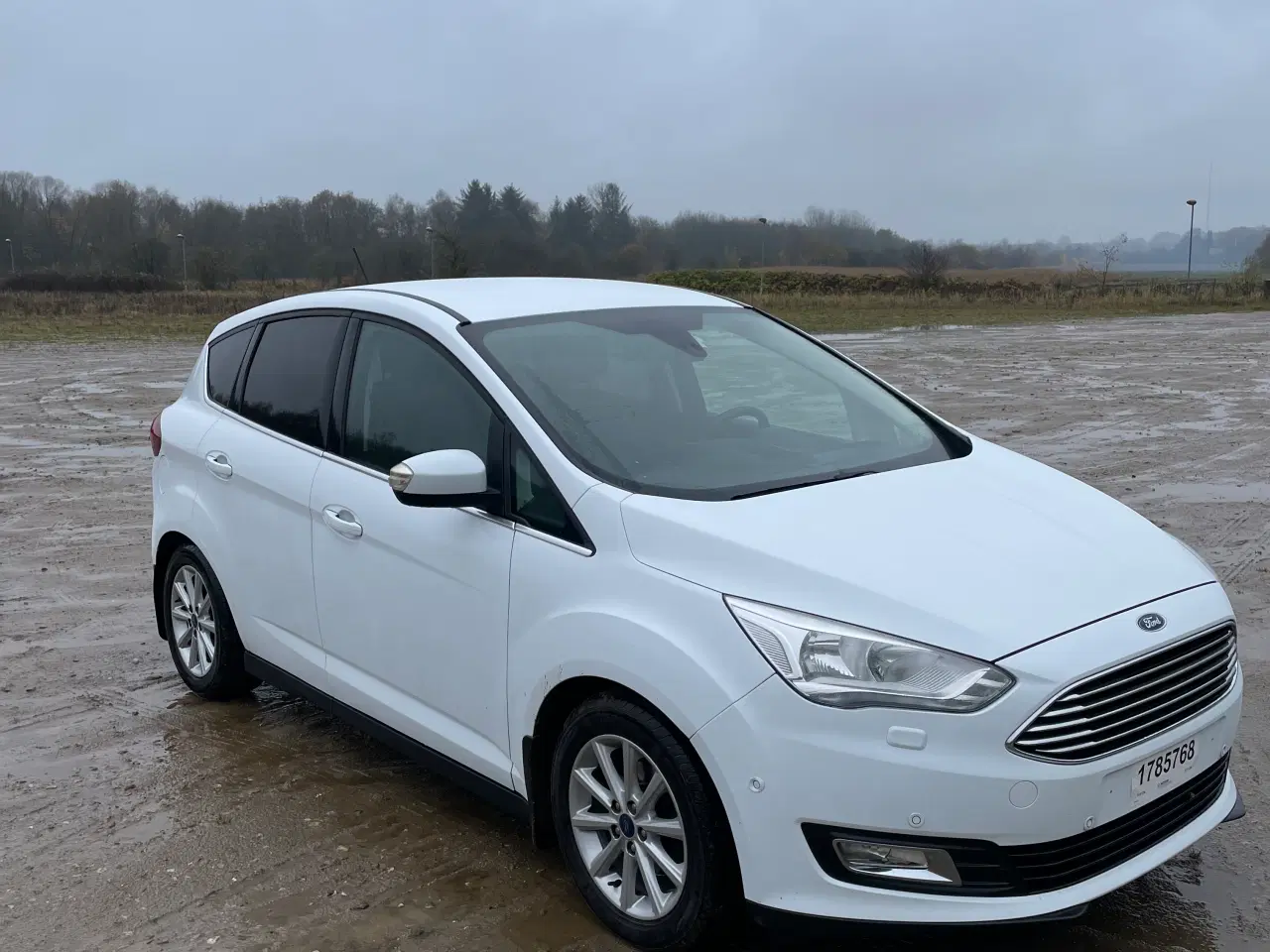 Billede 1 - Ford c-max 2017 yderst velholdt 