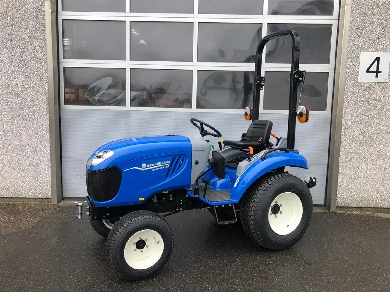 Billede 1 - New Holland Boomer 25