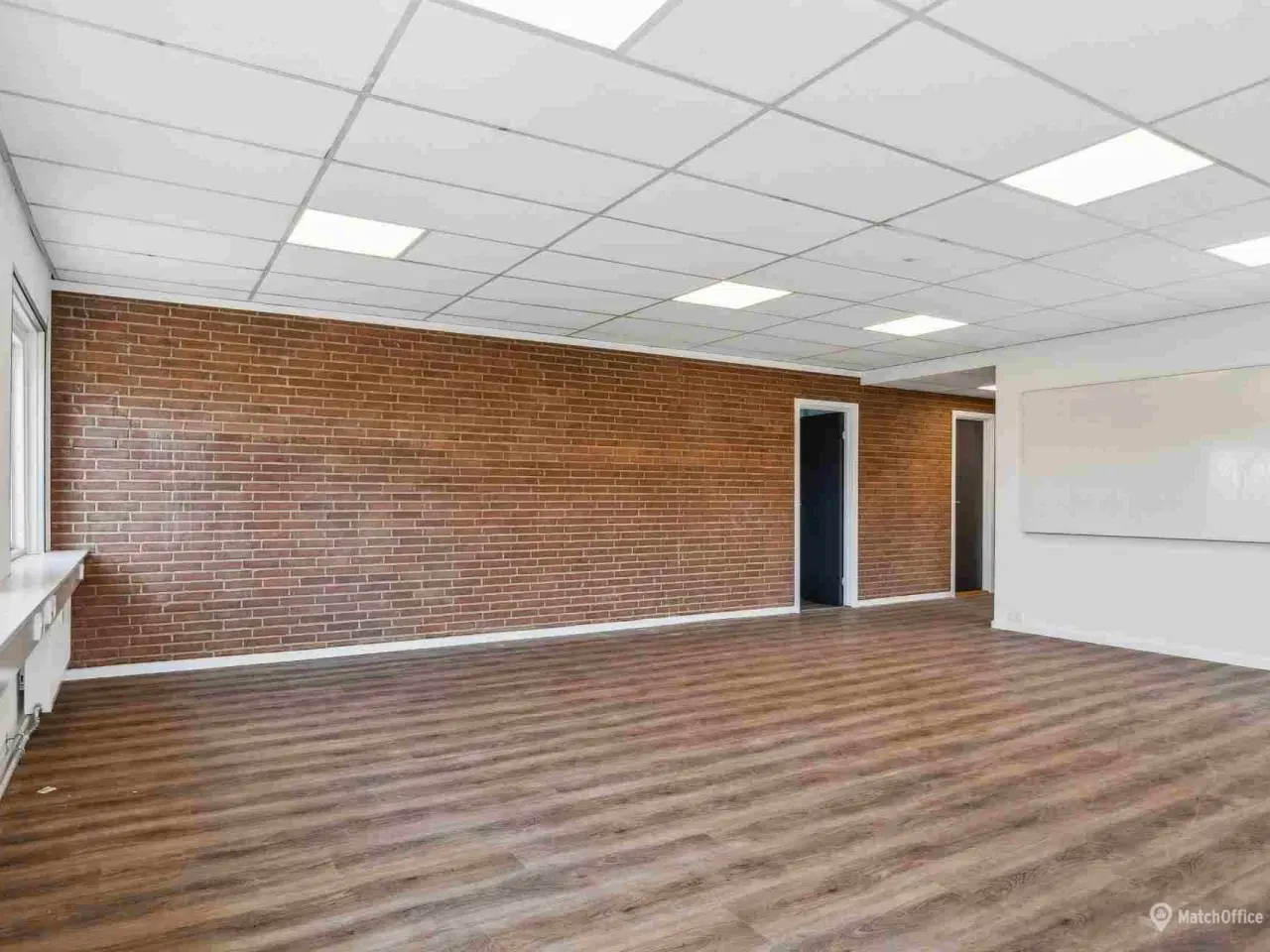 Billede 3 - 315m²  oplagt til kontor eller showroom/ lager