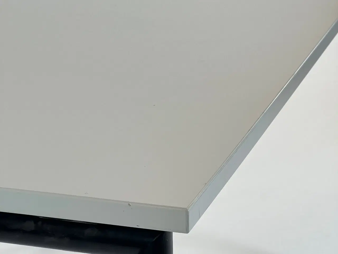 Billede 4 - Foldbart bord 4 - 6 personer