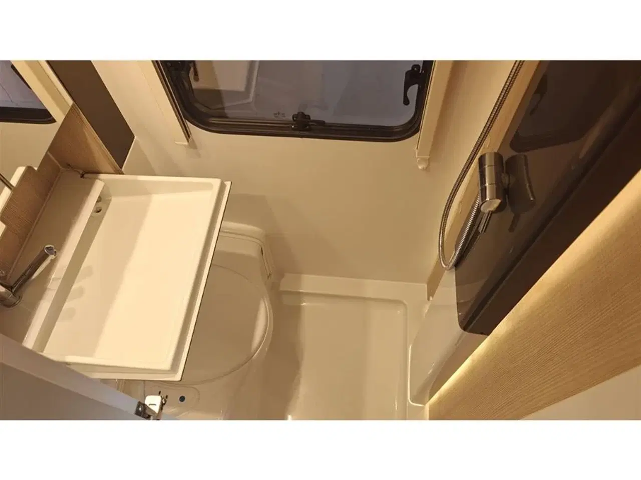 Billede 9 - 2021 - Adria Action 391