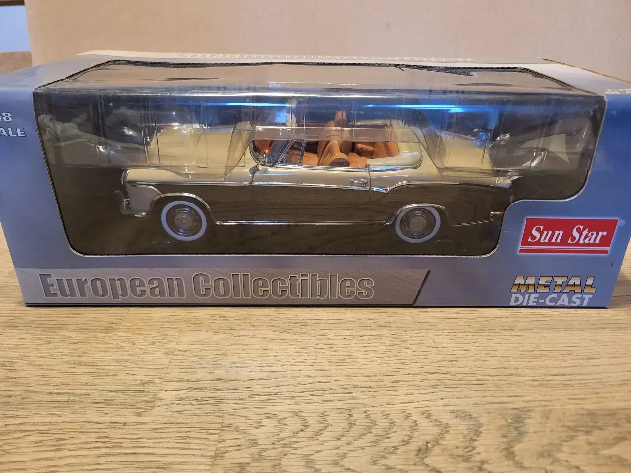 Billede 1 - 1:18 Mercedes-Benz 220 SE,1958 - 400 kr.