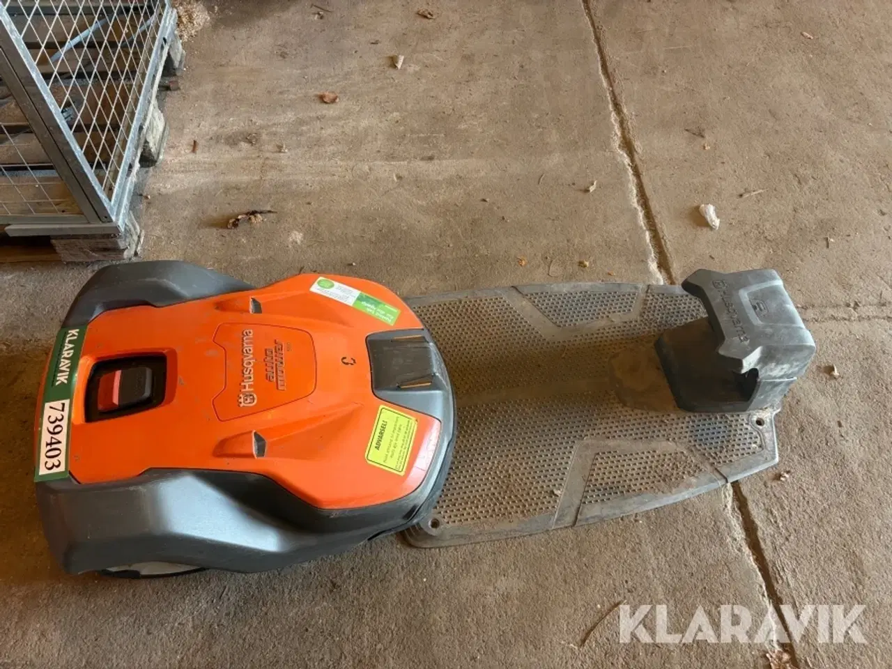 Billede 12 - Robot plæneklipper Husqvarna 550 med ladestation