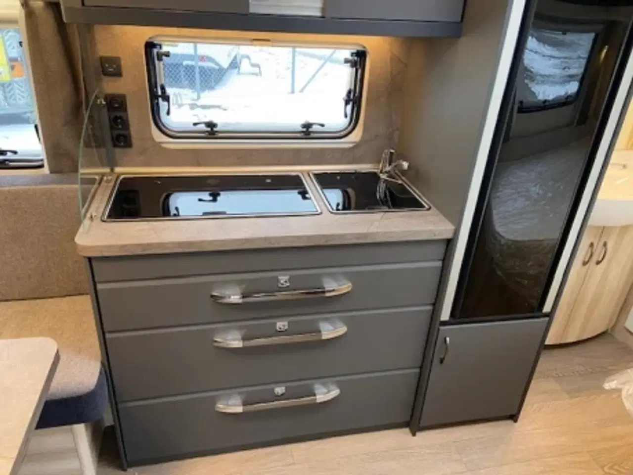 Billede 5 - Hobby De Luxe 460 UFE DK-line