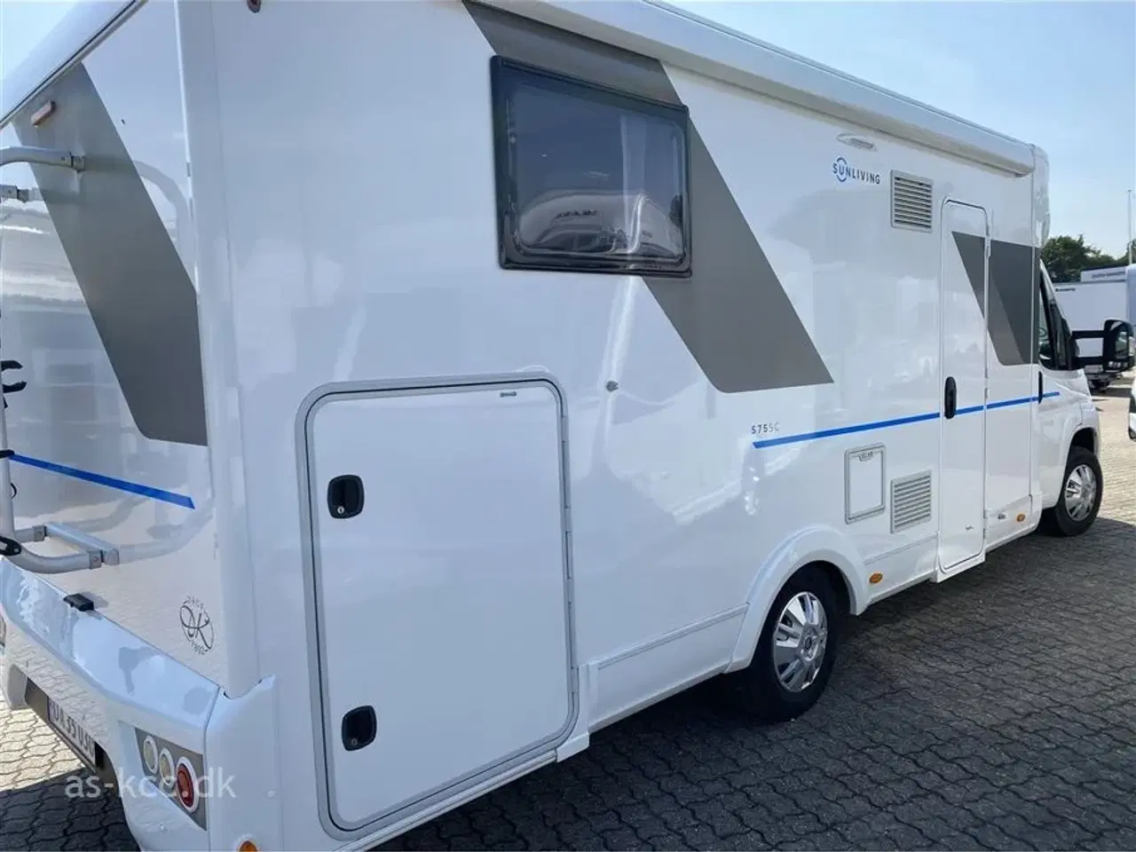 Billede 3 - 2021 - Sun Living S 75 SC   Sunl Living Autocamper med  fritstående dobbeltseng