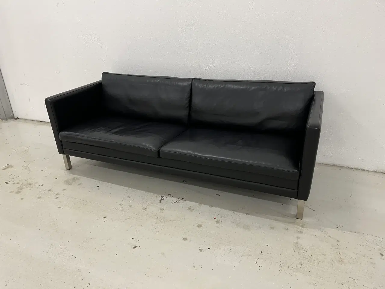 Billede 4 - Mogens Hansen MH276 3 Pers.Sofa med sort læder.