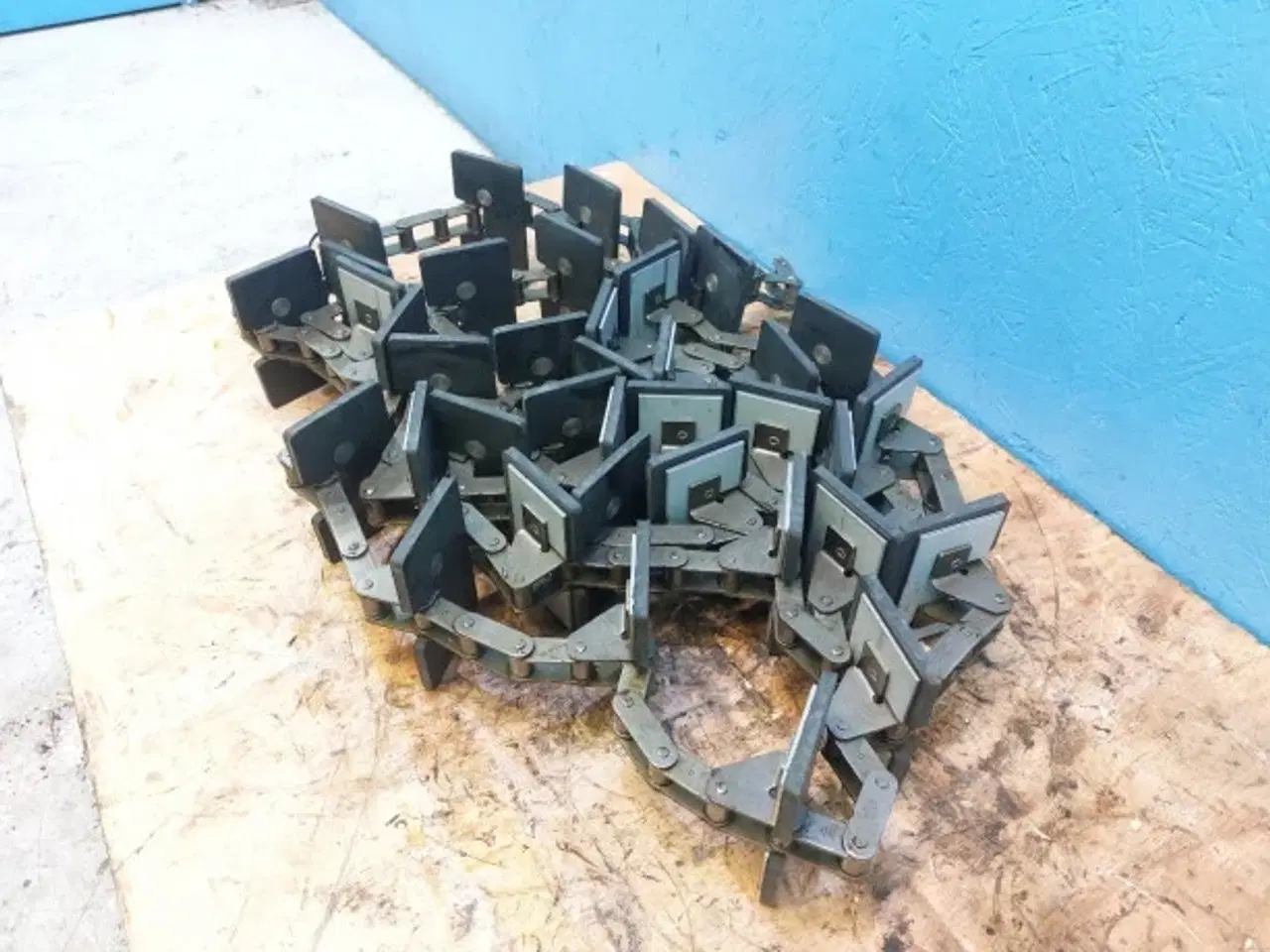 Billede 5 - New Holland TC56 Elevator Kæde 84018674