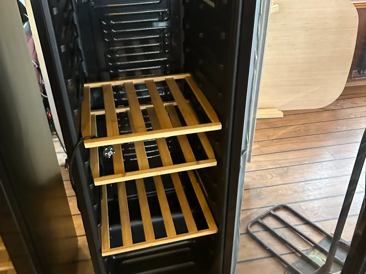 Billede 6 - GRATIS vinkøleskab