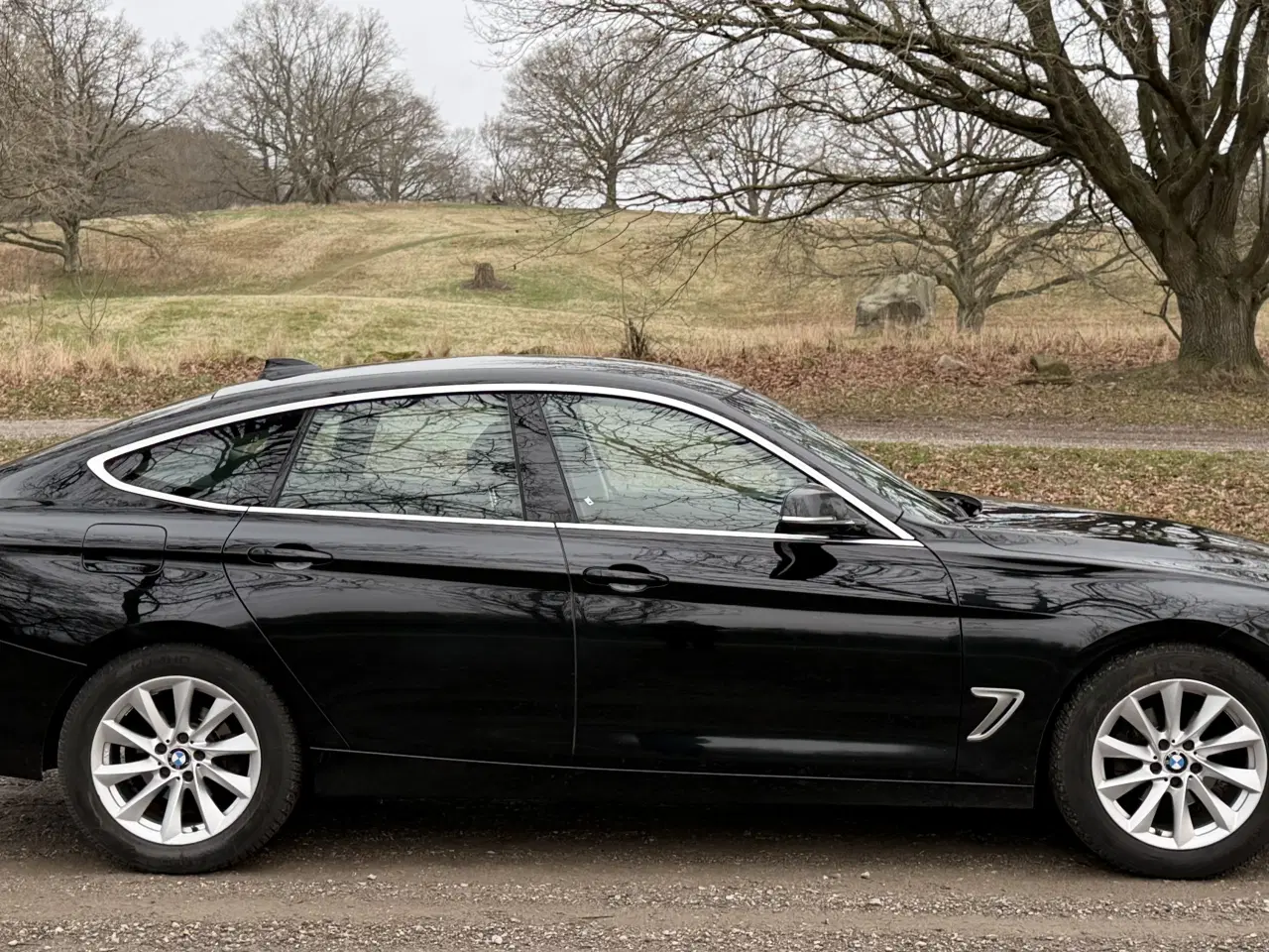 Billede 4 - Lækker velkørende og rummelig BMW