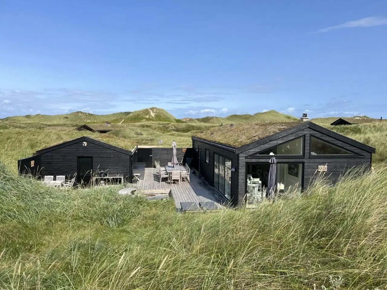 Billede 2 - Nyere sommerhus i fredet klit - t�t p� strand