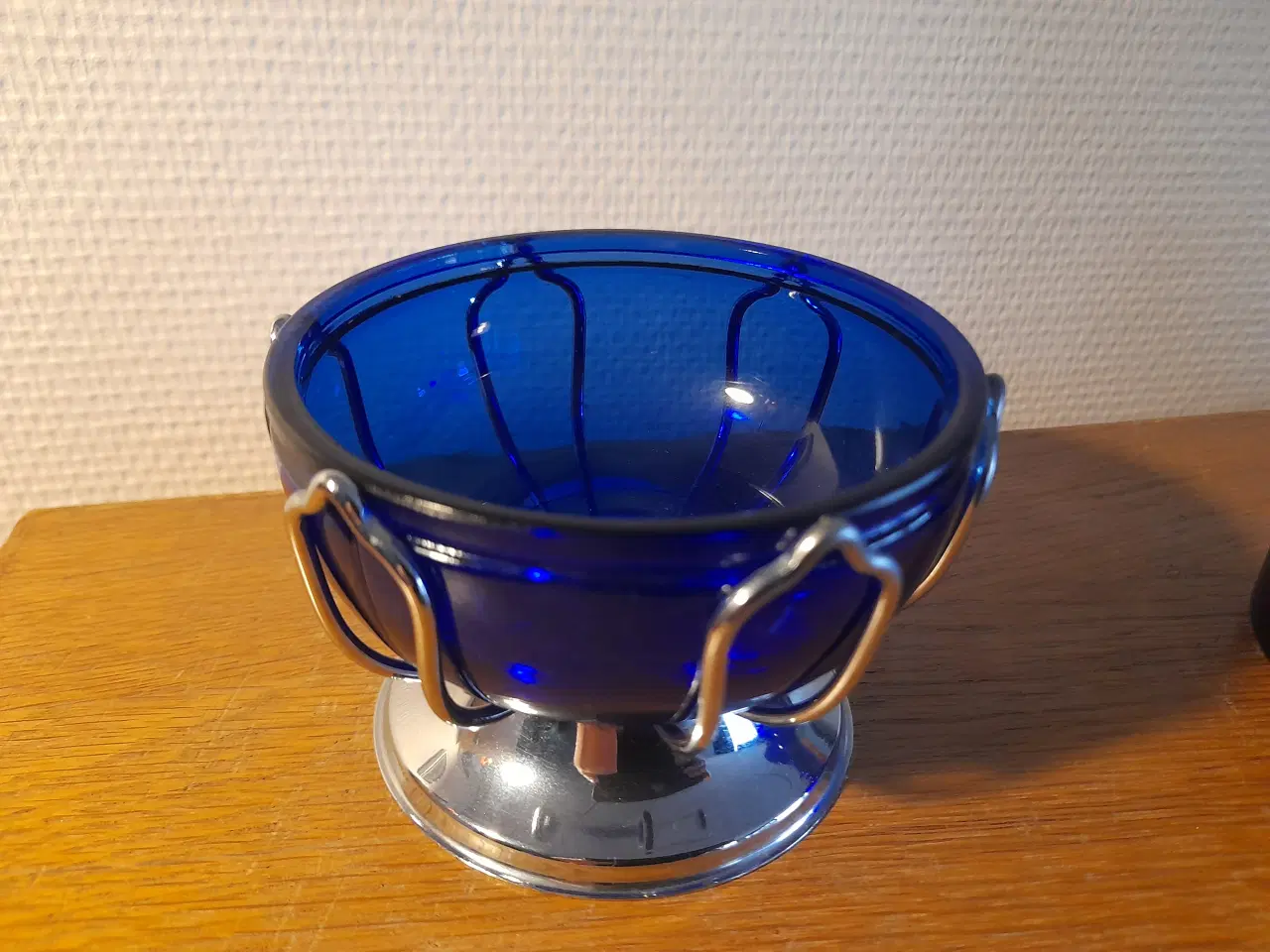 Billede 3 - Blå glasting, skål & kande, velholdte.