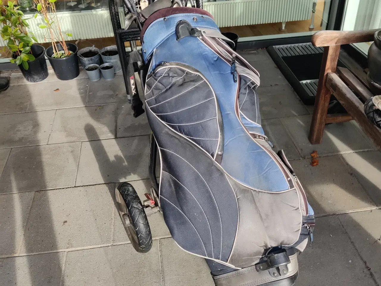 Billede 5 - Golfbag, vogn, jernkøller. 