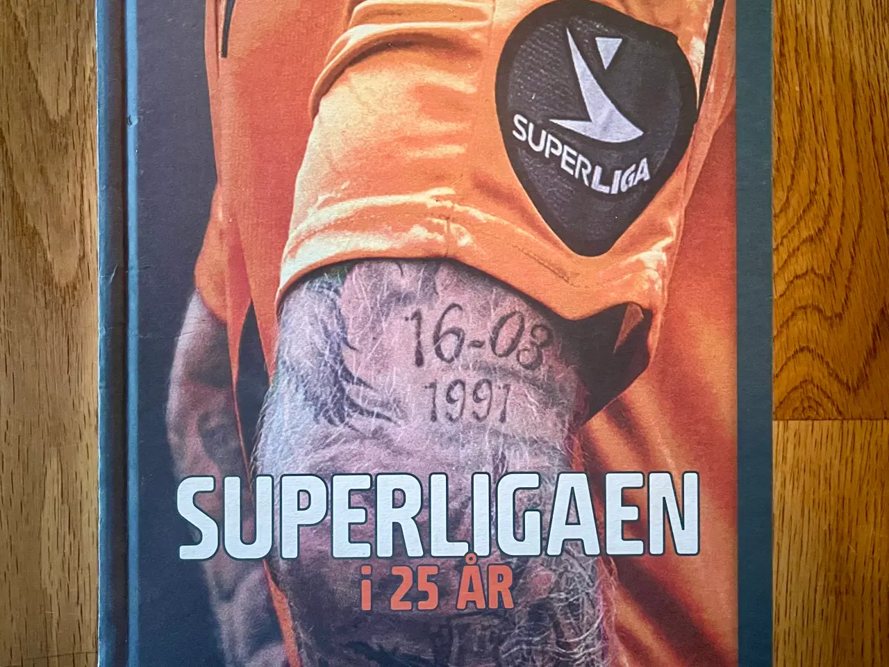 Billede 1 - Superligaen i 25 år