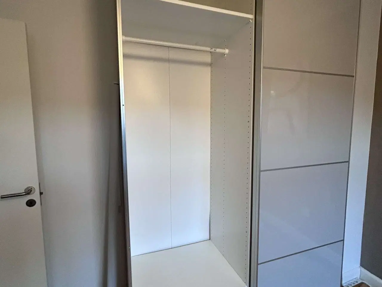 Billede 2 - Super fin Ikea PAX Garderobeskab