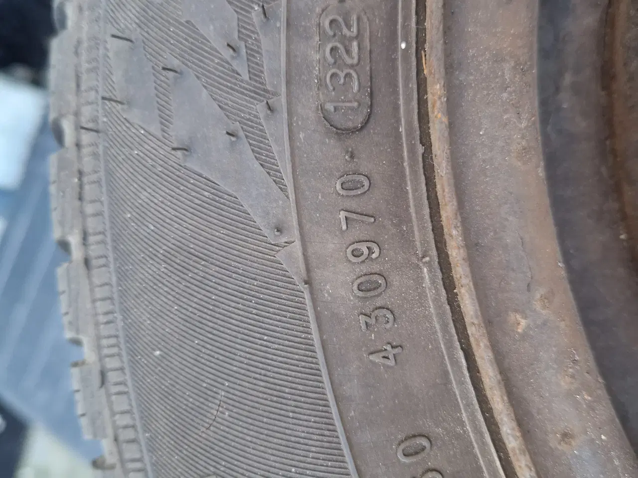 Billede 2 - Gode vinterhjul 185/65R15 på fælge