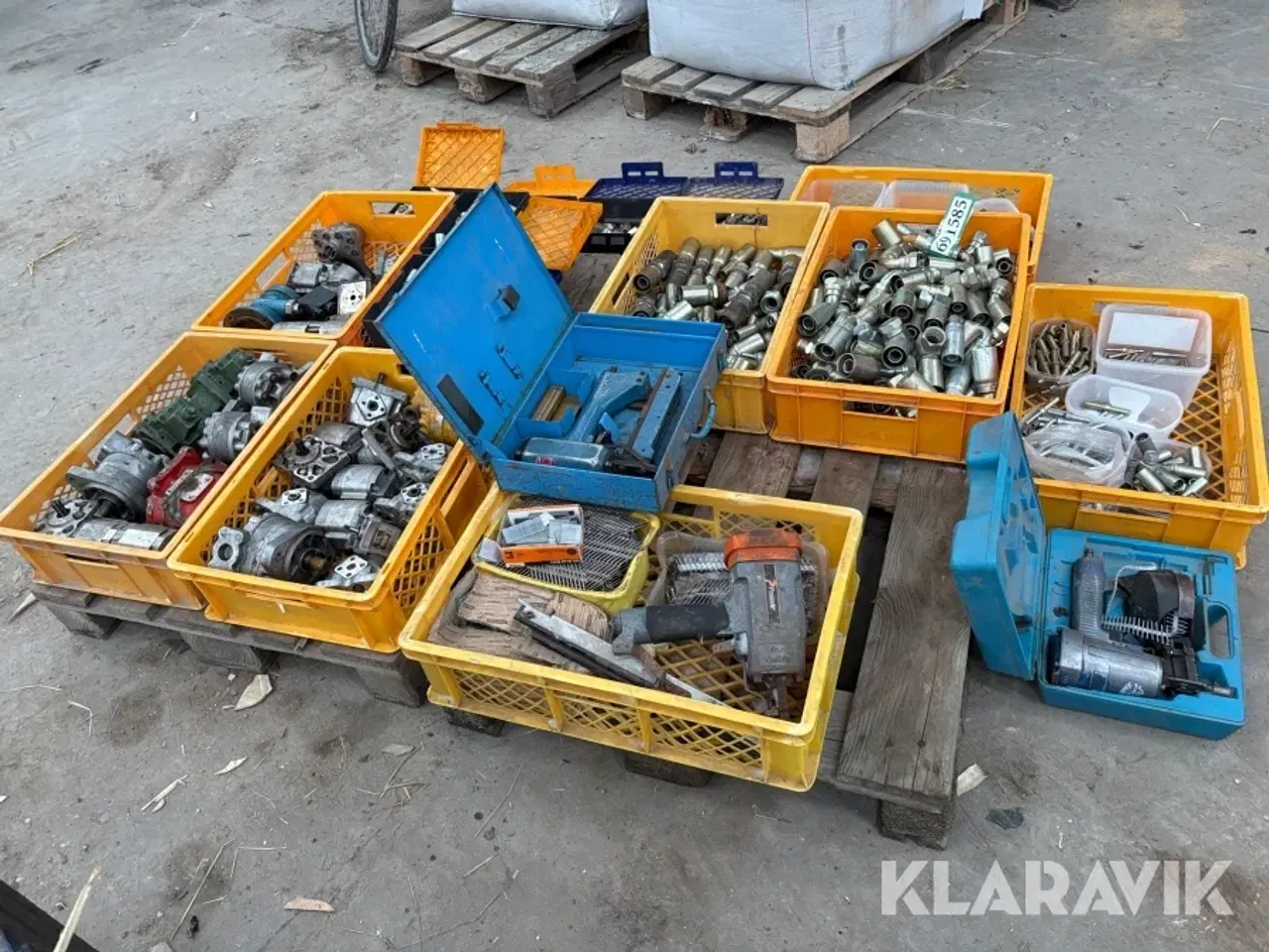 Billede 4 - Blandet lot med værktøj og stumper.