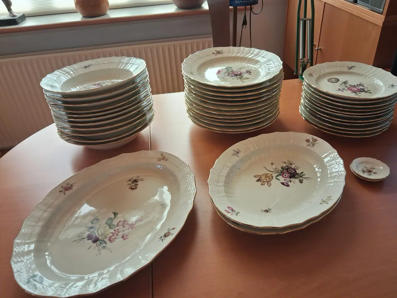 Billede 1 - Frijsenborg spisestel - Royal Copenhagen