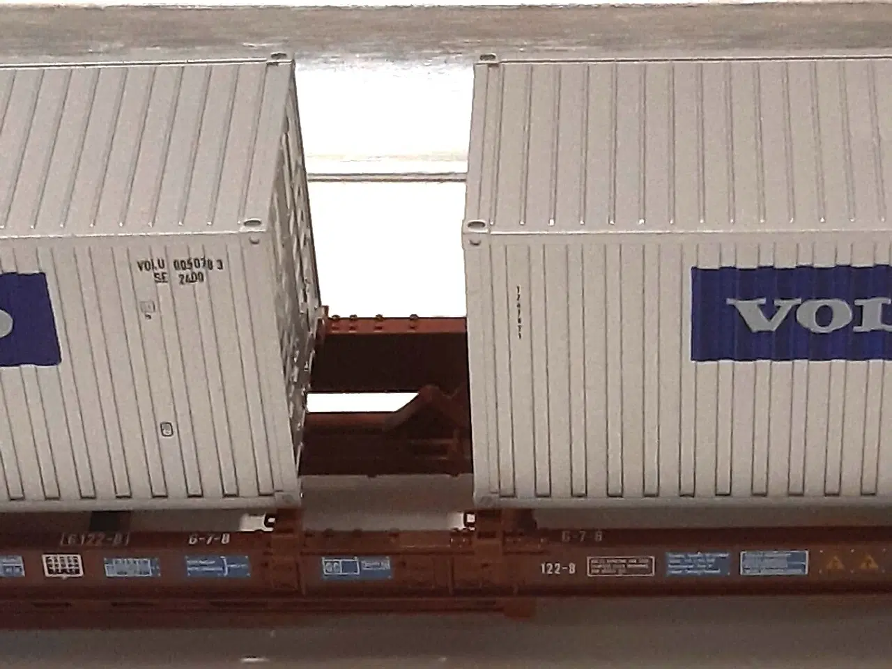 Billede 3 - Märklin 2 stk. "VOLVO" containervogne 47458