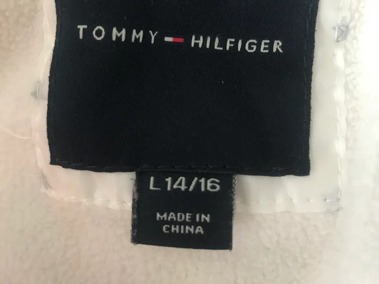 Billede 8 - Tommy hilfinger jakke 14/16 år