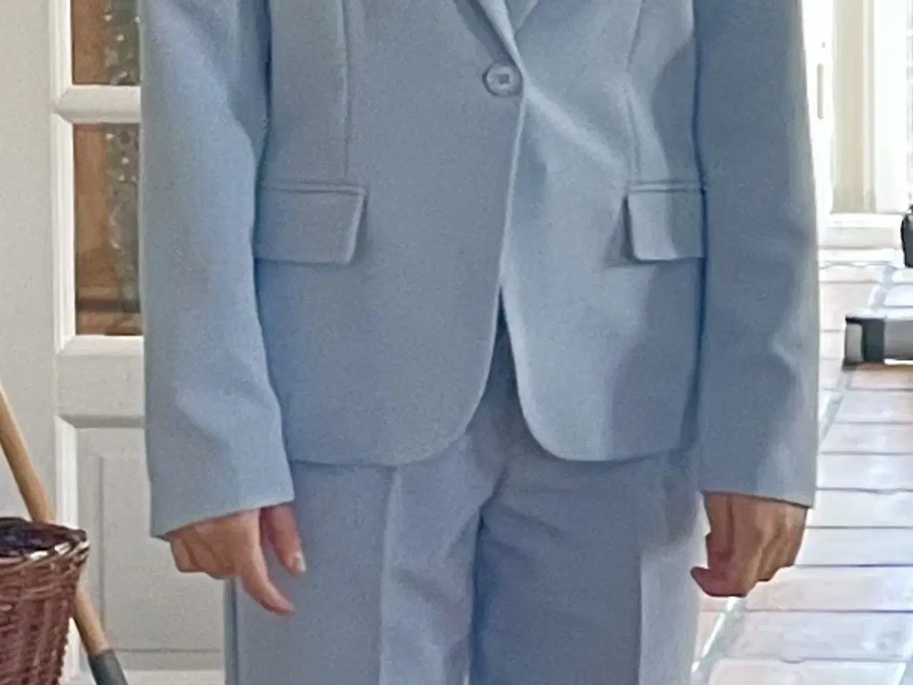 Billede 1 - Konfirmationstøj pige: Jakkesæt