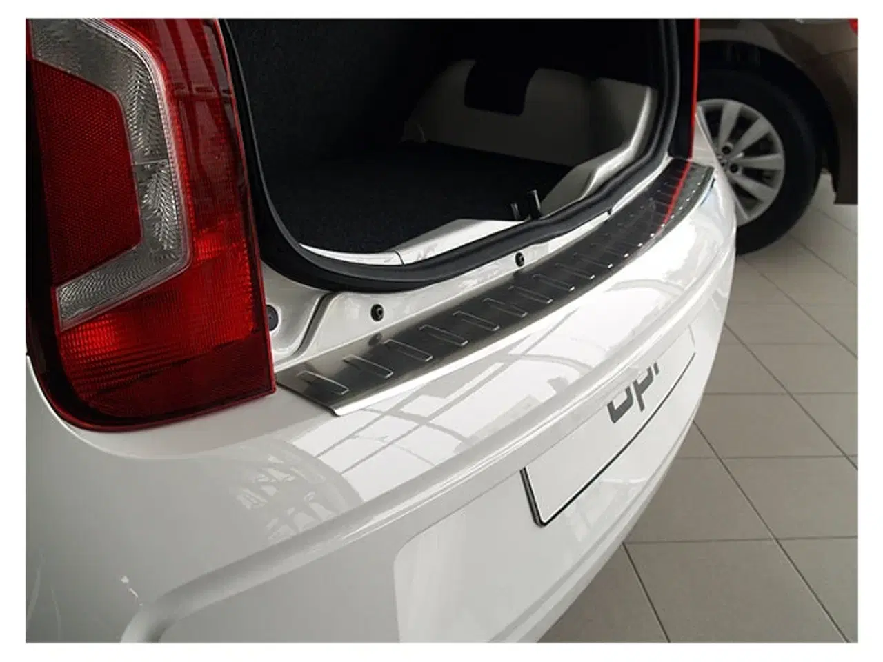 Billede 1 - Læssekantbeskytter VW Up Hatchback 3D/5D 2012- Stål