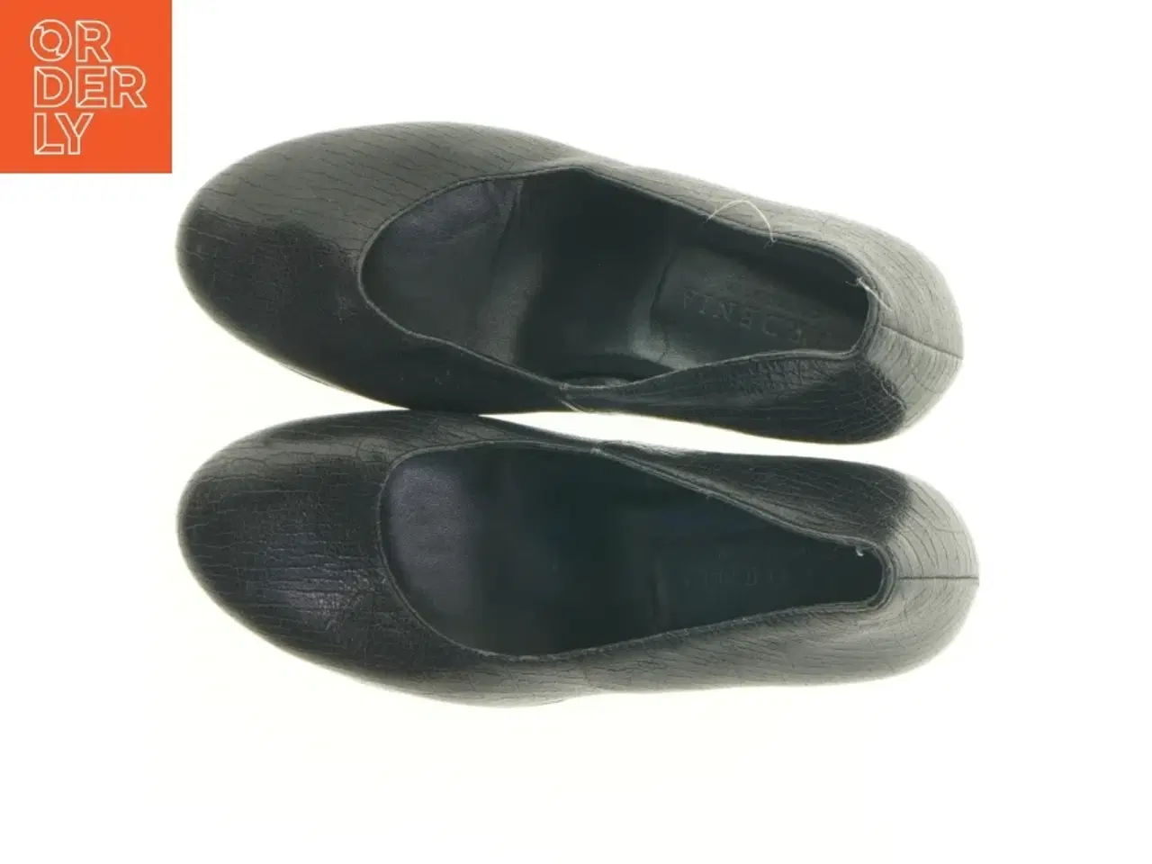 Billede 4 - Sorte pumps i læderlook fra Gardenia Copenhagen (str. 39)